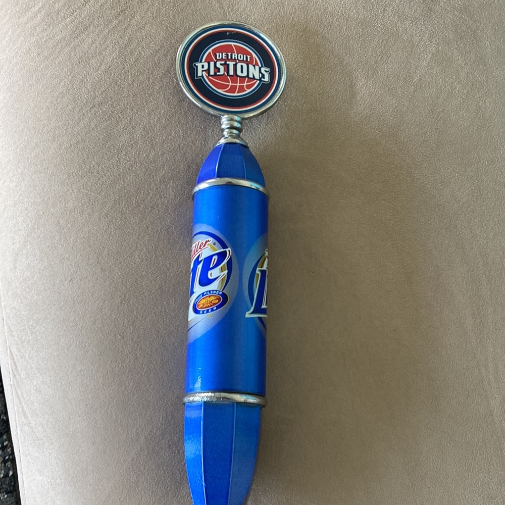 Vintage Detroit Pistons Miller Lite beer handle tap